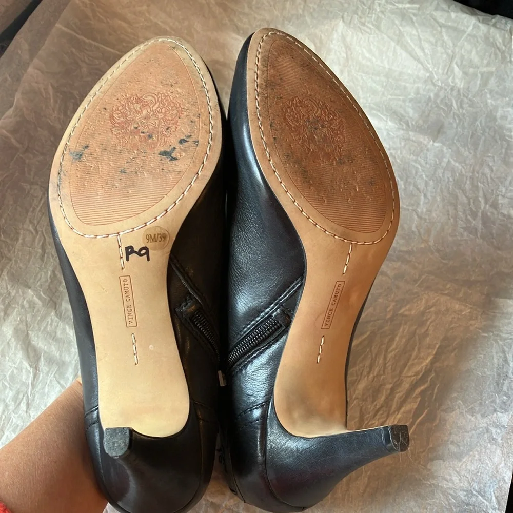 Vince Camuto 